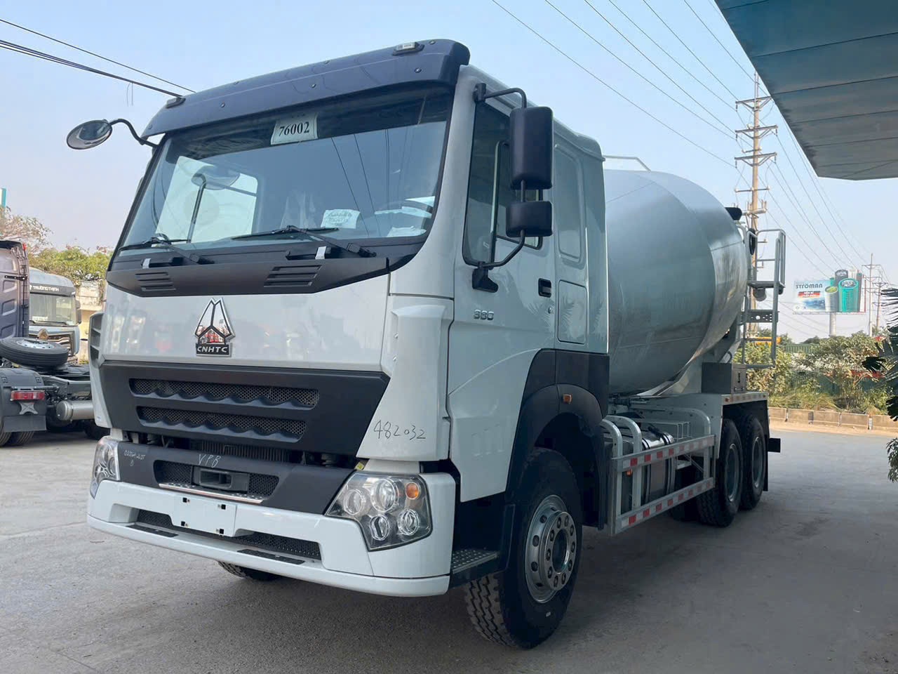 Xe Trộn Bê Tông Howo V7G 10 Khối 380 Hp