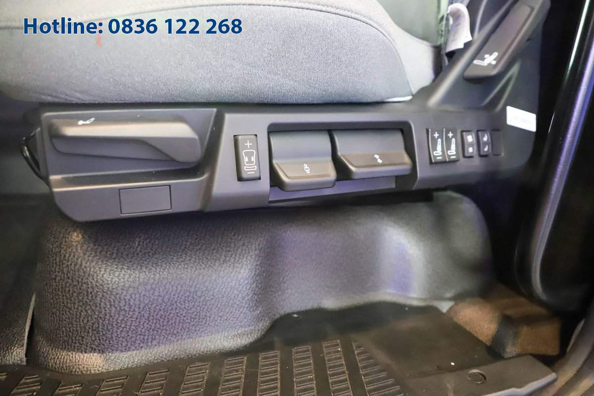 XE ĐẦU KÉO HOWO TS7 700 HP 2025 Xe-dau-keo-howo-ts7-4