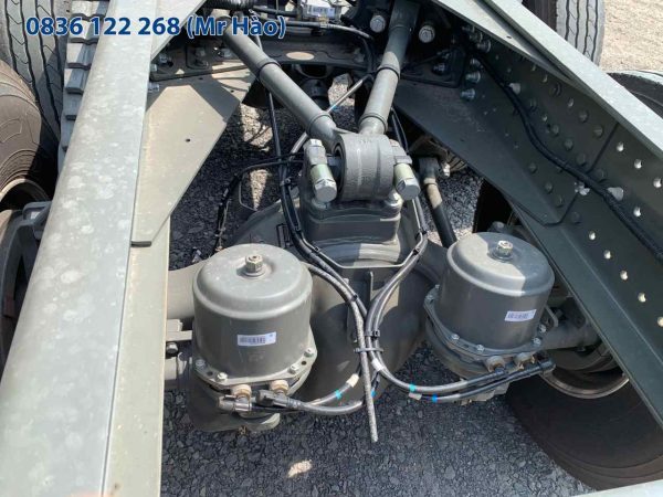 Xe-tai-howo-max-3-chan-1