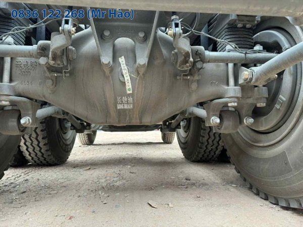 XE ĐẦU KÉO HOWO MAX CẦU DẦU 460 HP 2025 Xe-dau-keo-howo-max-cau-dau-460-hp-1