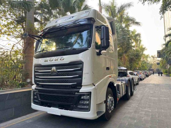 XE ĐẦU KÉO HOWO TH7-N LUXURY 460 HP 2025 Xe-dau-keo-howo-th7-n-luxury-460-hp-4