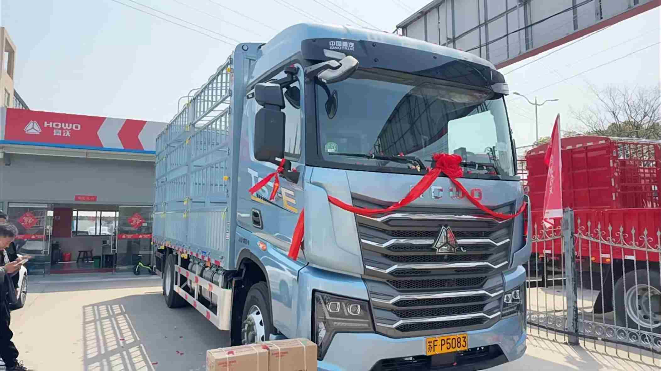 XE TẢI HOWO TS7 2 CHÂN 2025 Xe-tai-howo-ts7-2-chan-2