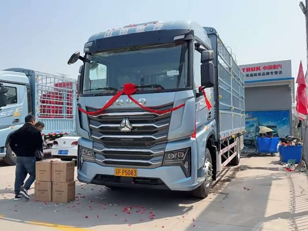 Xe-tai-howo-ts7-2-chan