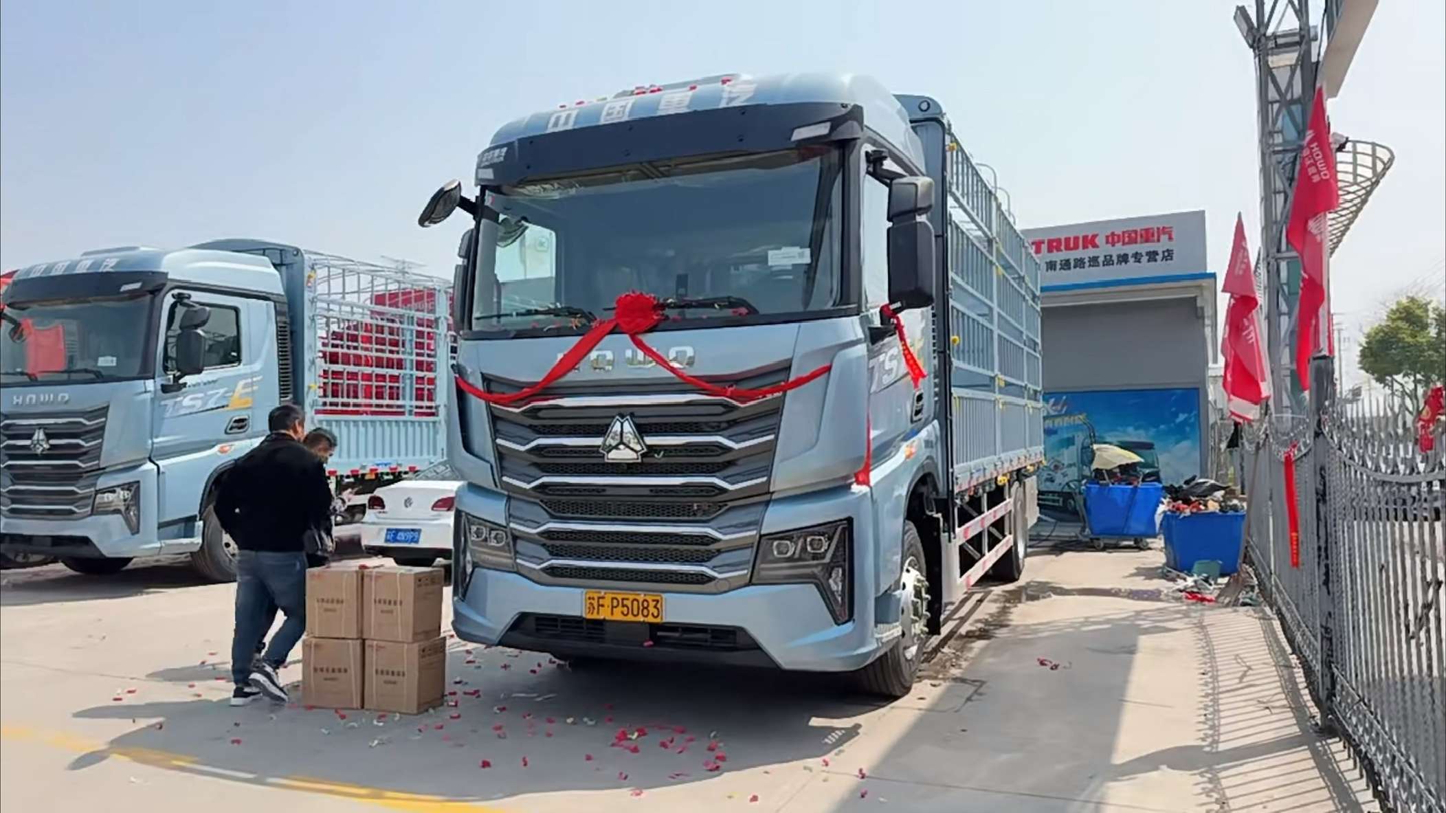 Xe-tai-howo-ts7-2-chan